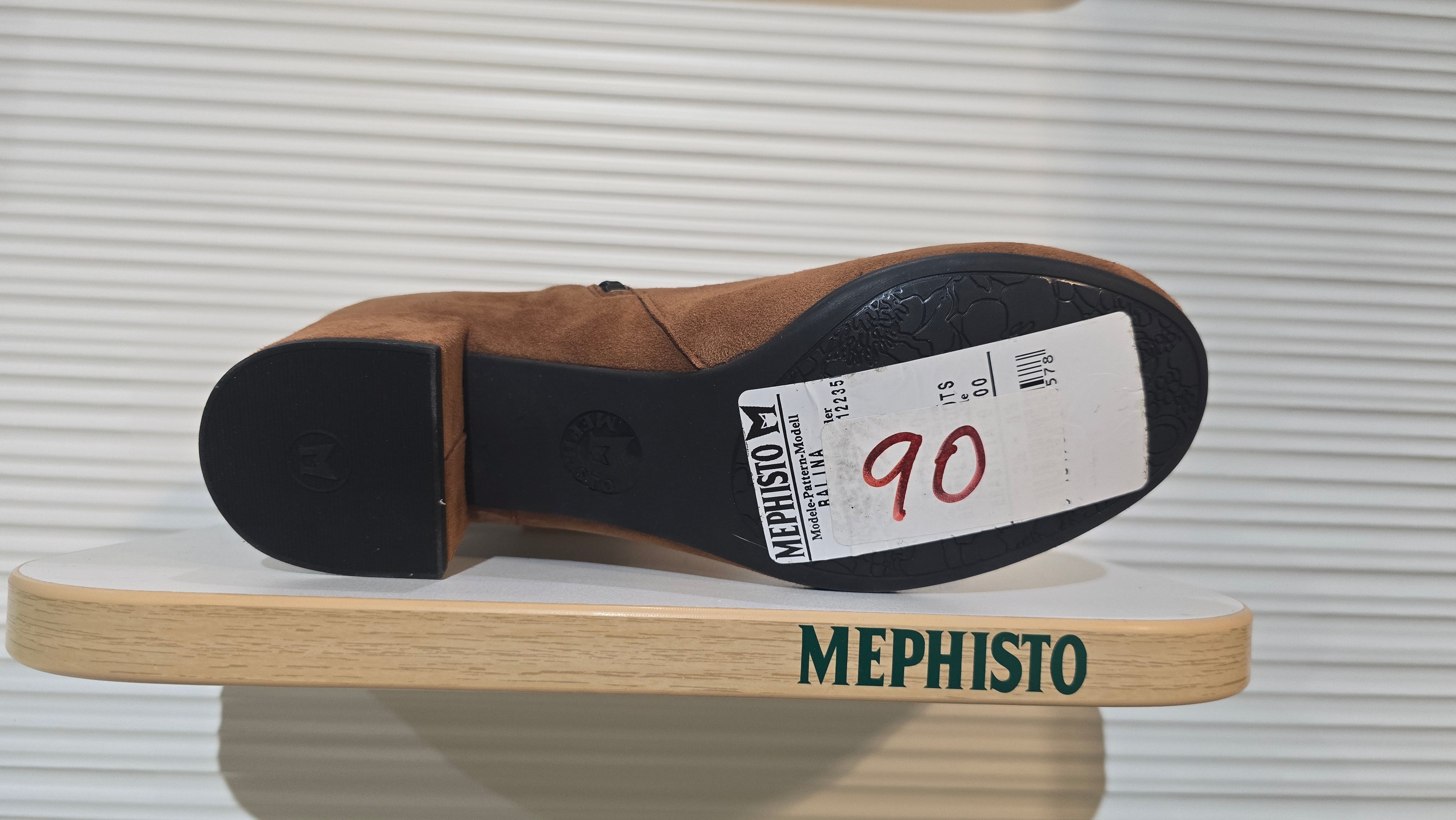 Women’s Sample Boot # 90