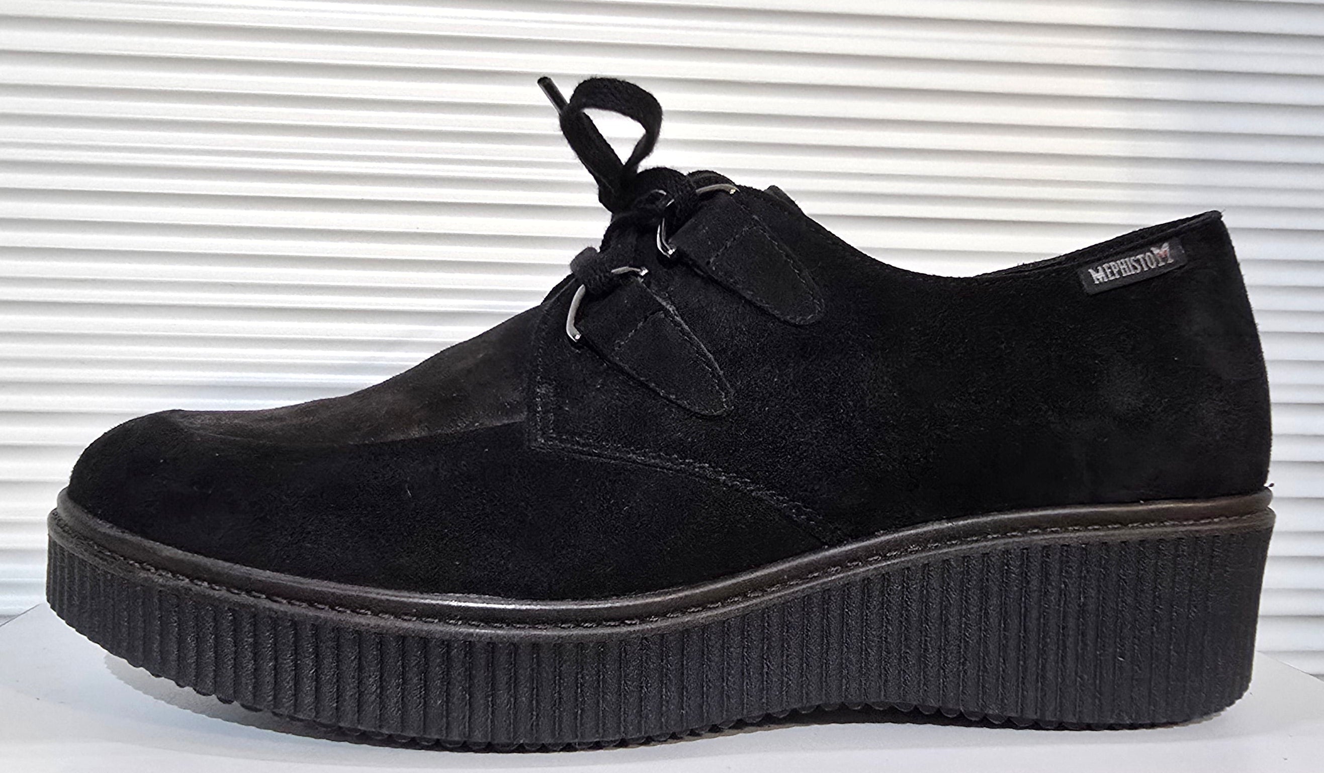 Women’s Sample Shoe #1050