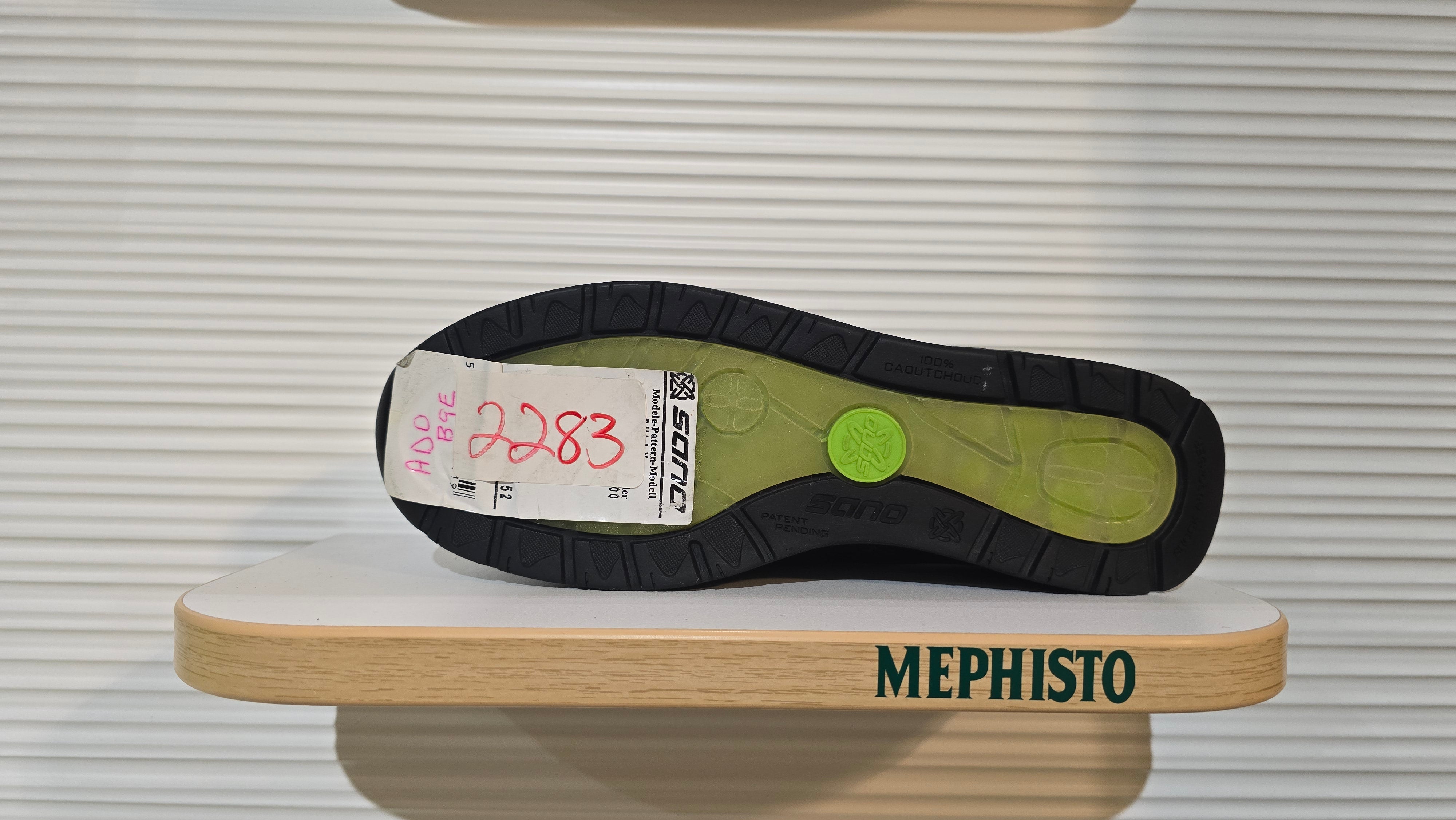 Women’s Sample Shoe #2283