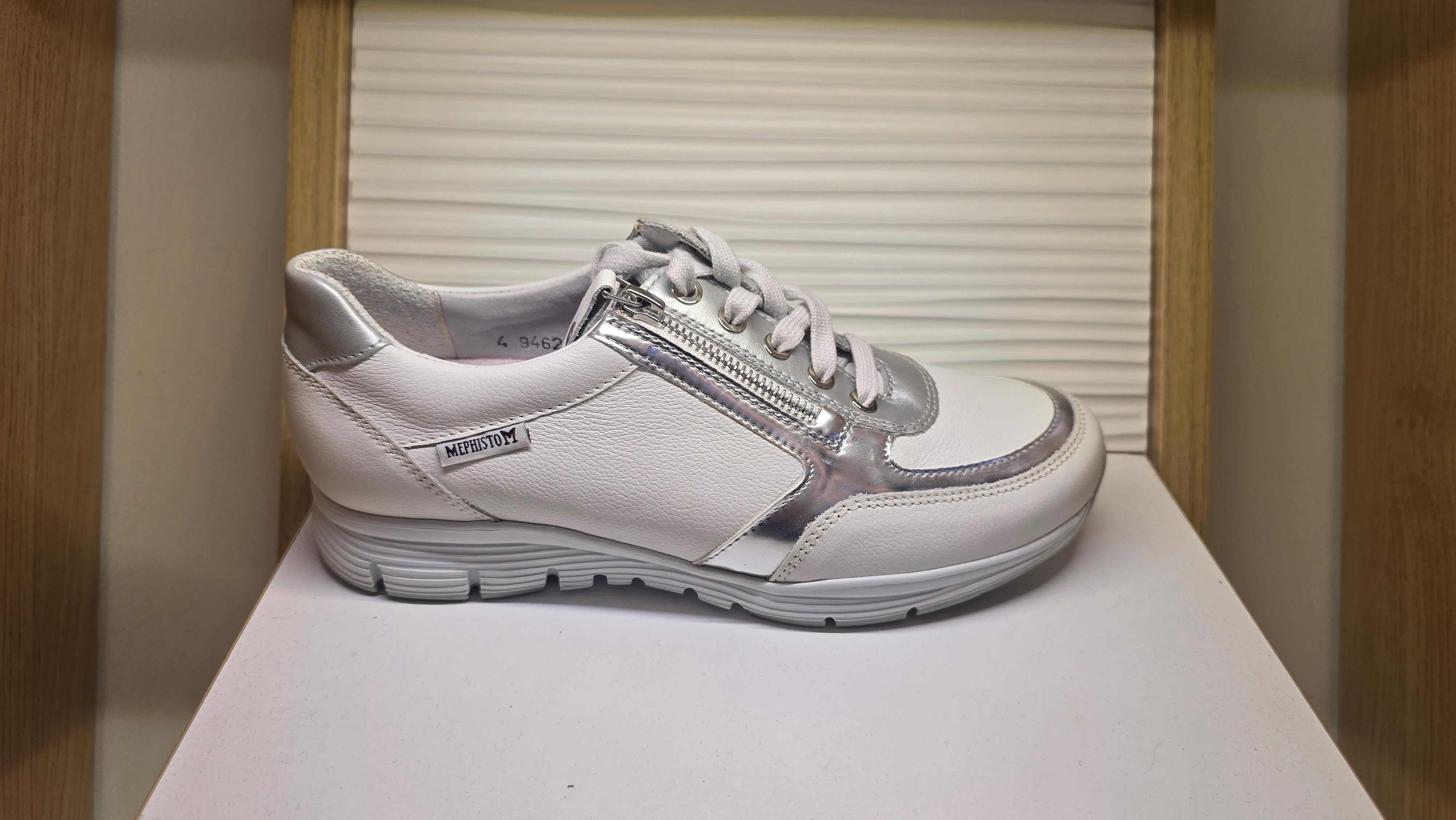 Women's Sample #958- MISMATCHED SIZES (Left-7.5, Right-7)