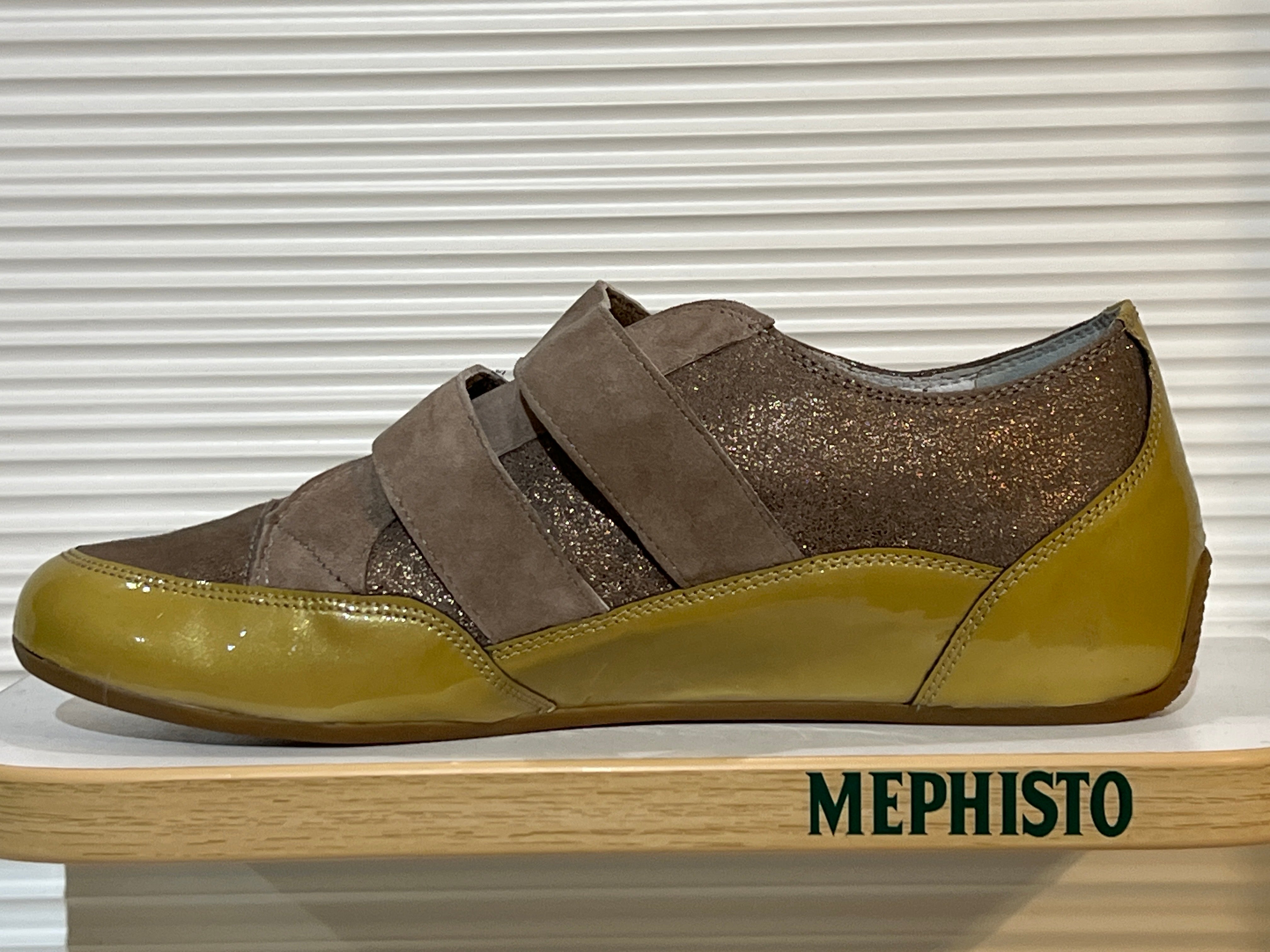 Women’s Sample # 3318