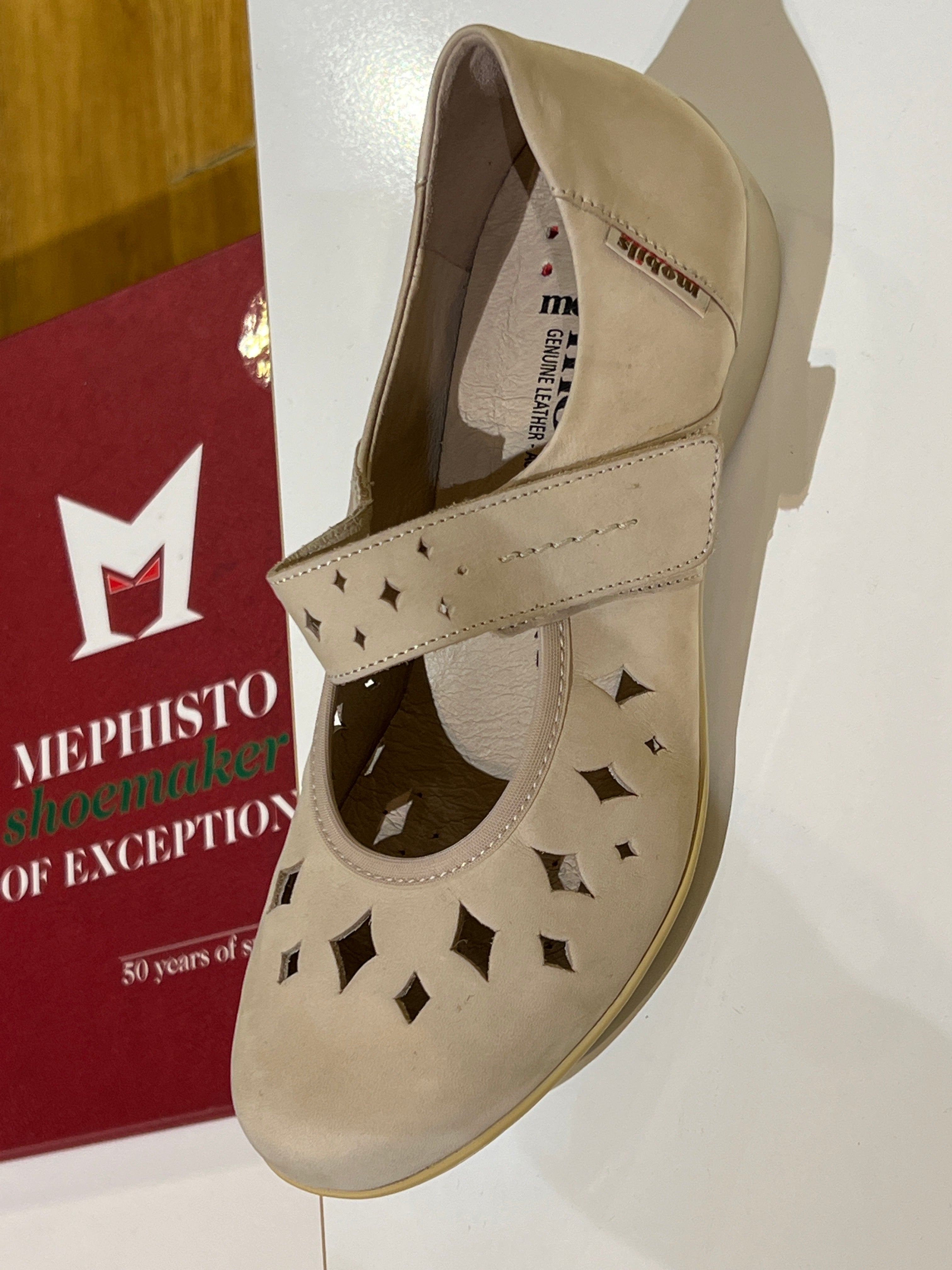 Women’s Sample # 3323