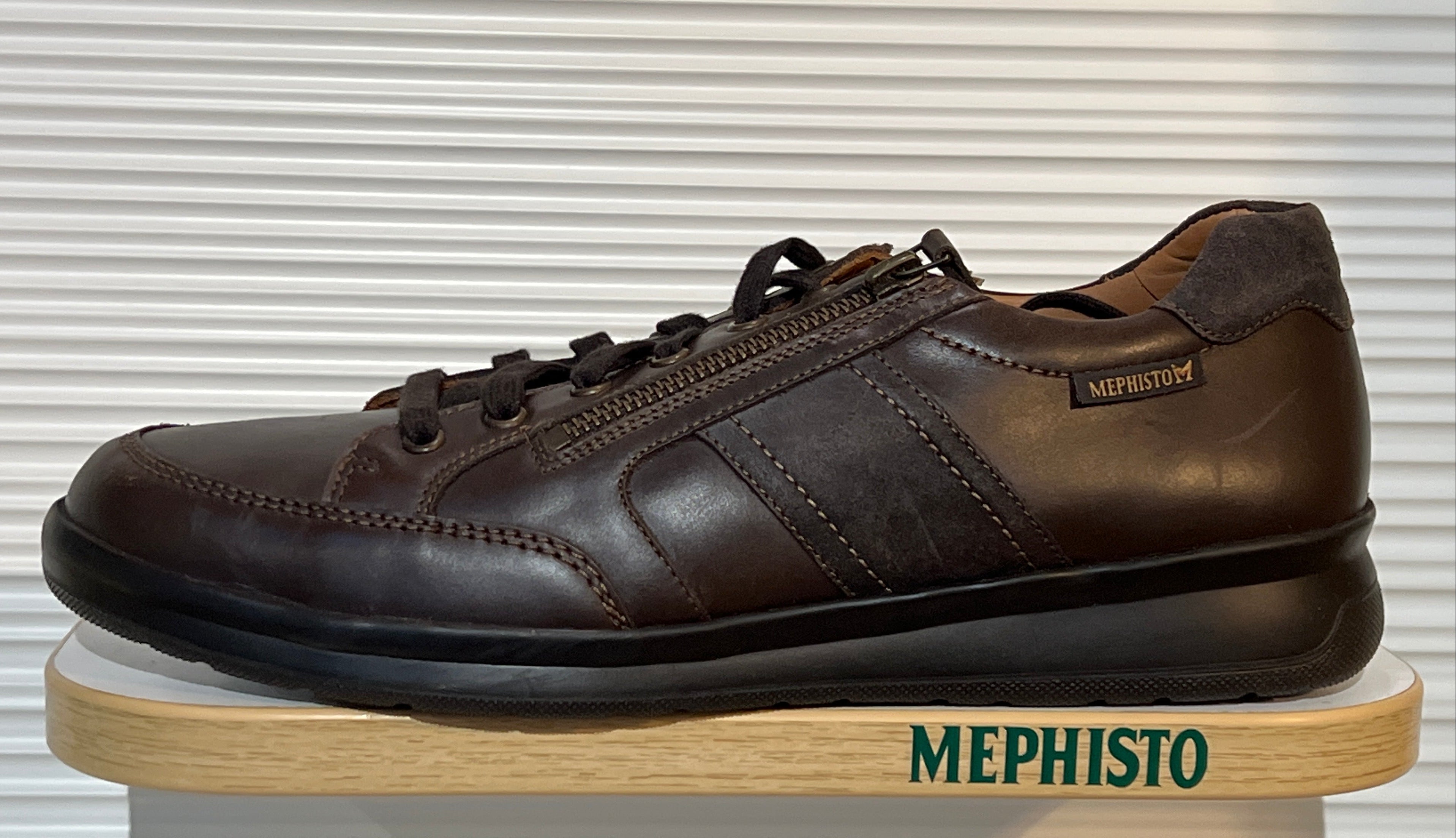 Men's Sample 2601 Size 8.5 Wide