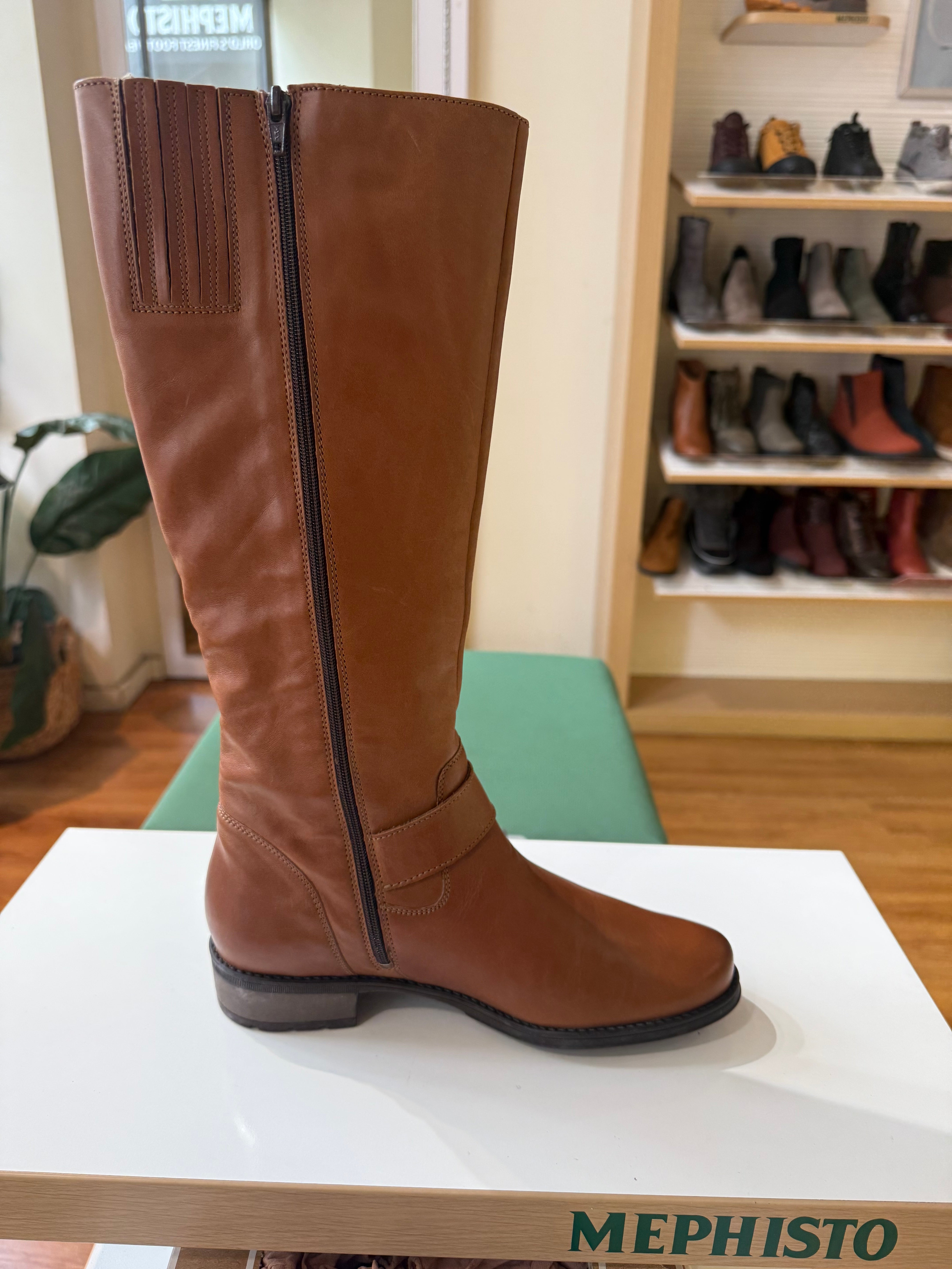 Women's Sample Second Ombeline hazelnut size 7