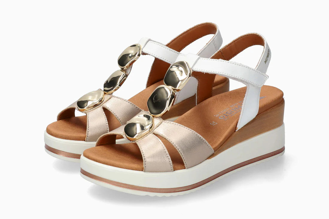 Sallie - Platinum 9553/7830