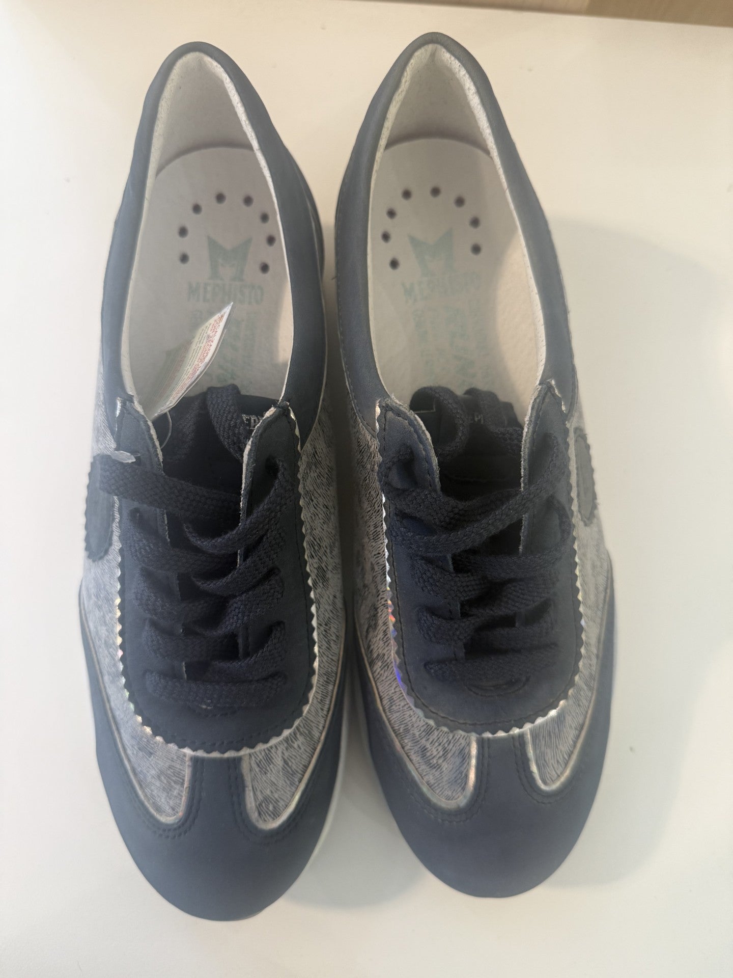 Women's Yael Navy/ Silver (size 6)