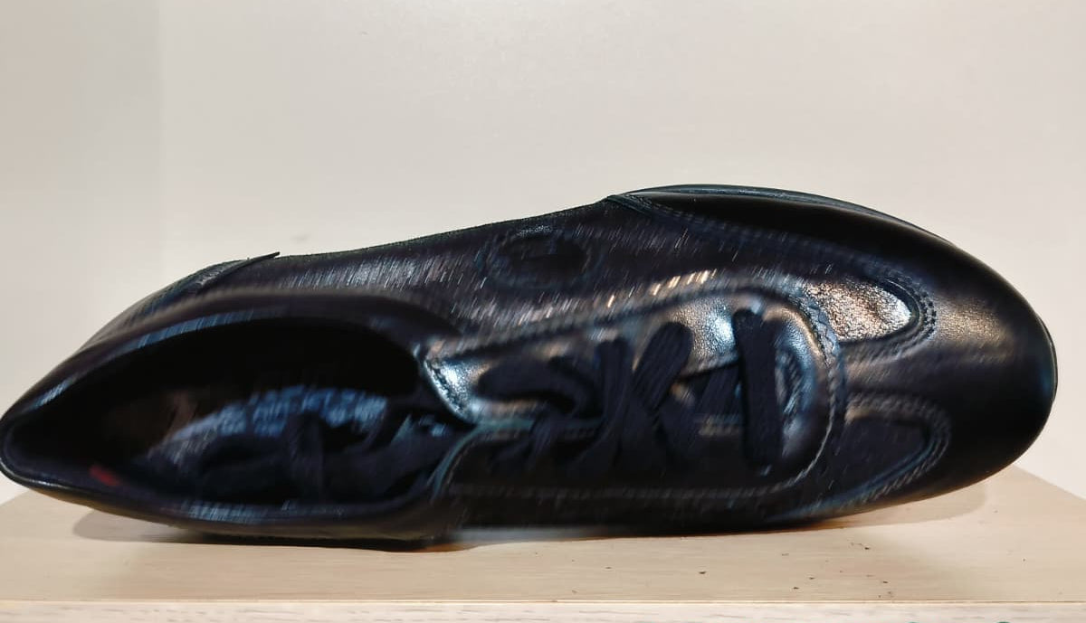 Women's Sample Second Yael black size 6