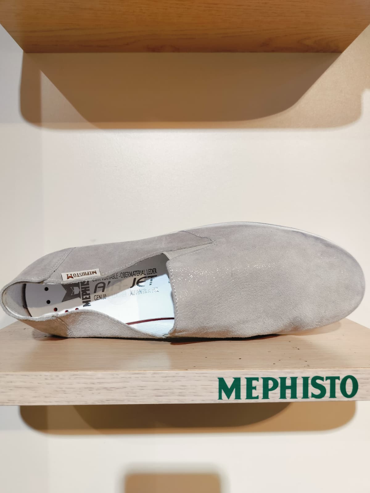 Women's Sample Mephisto Korie size 7.5