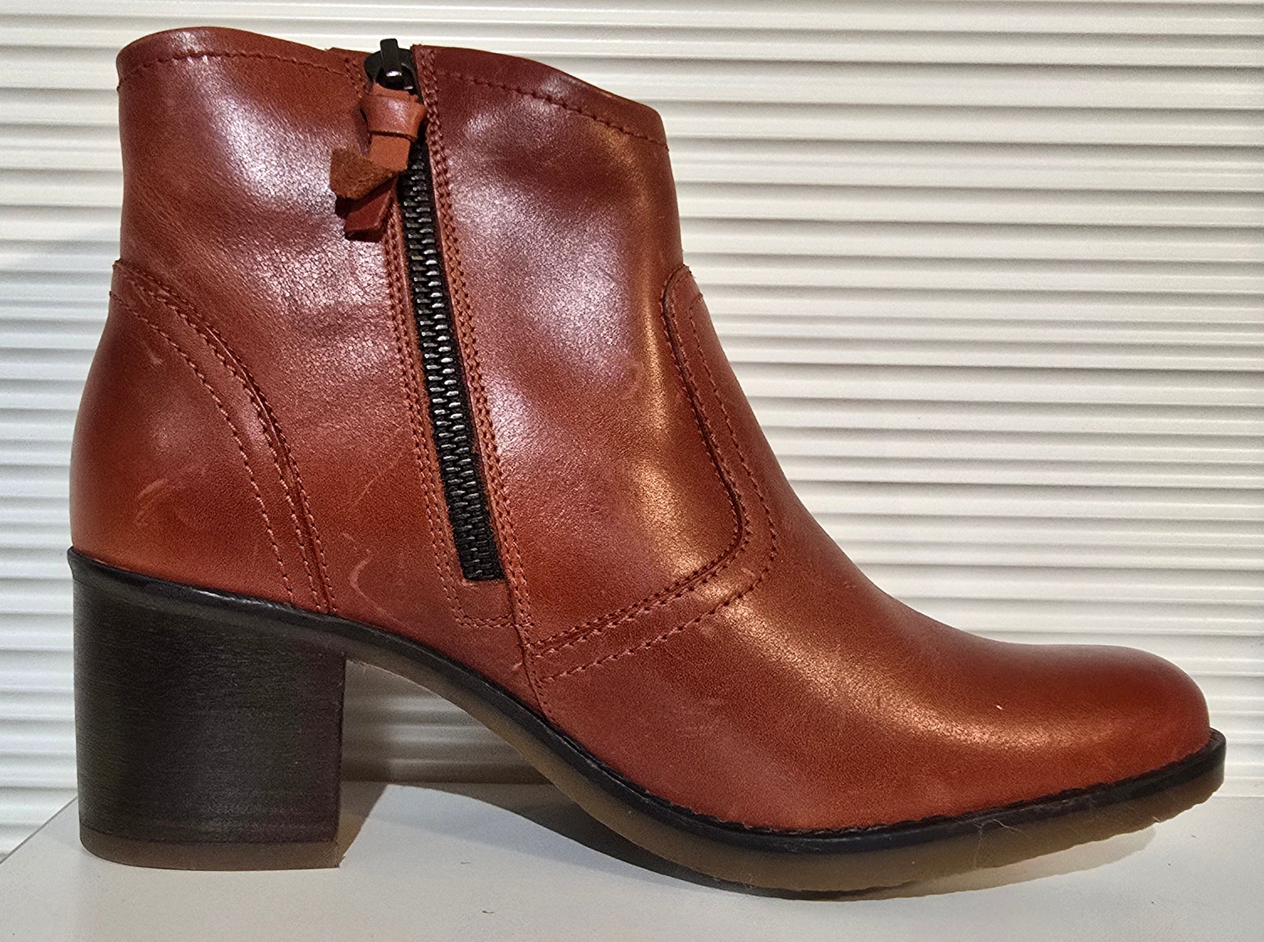 Women’s Sample Boot #201