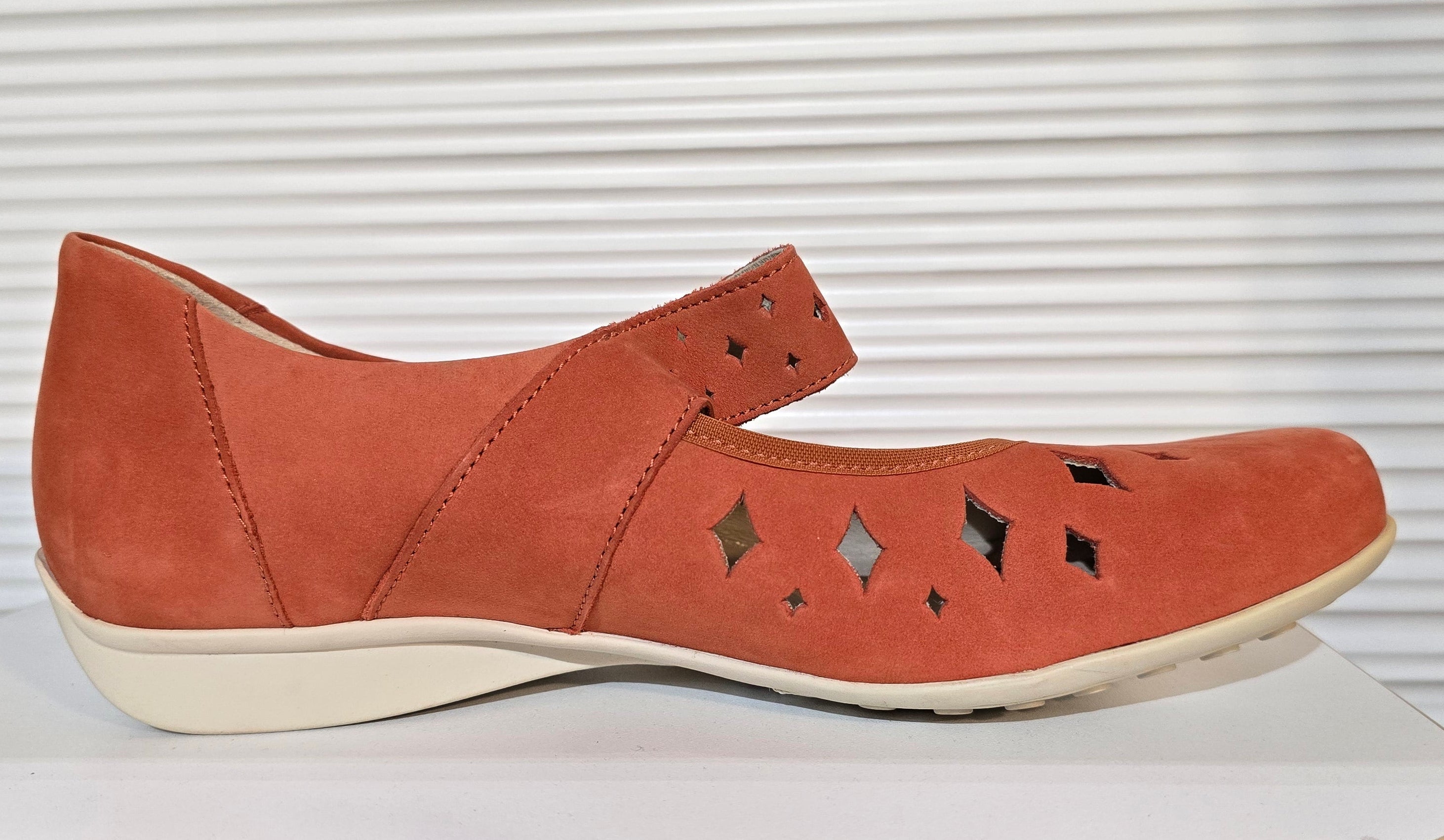 Women’s Sample # 3378