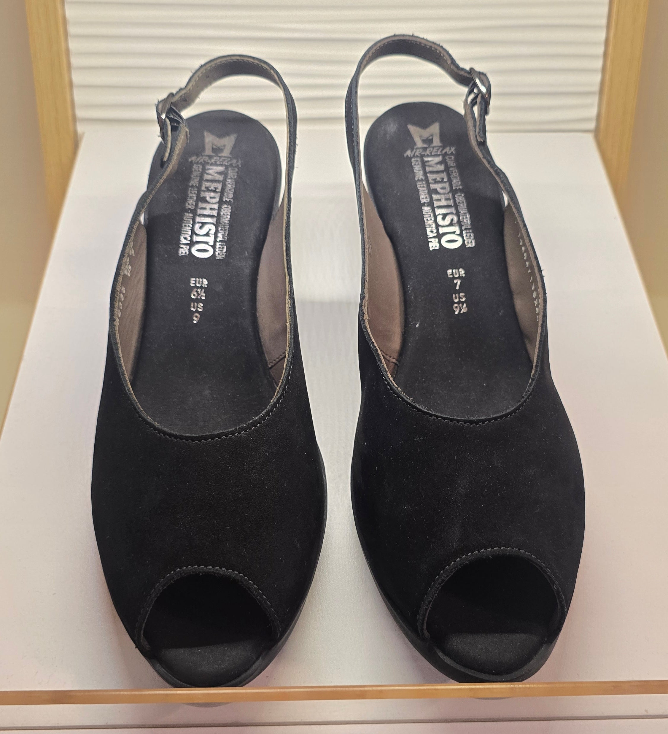 Women's Sample #350- MISMATCHED SIZES (Left-9.5, Right-9)