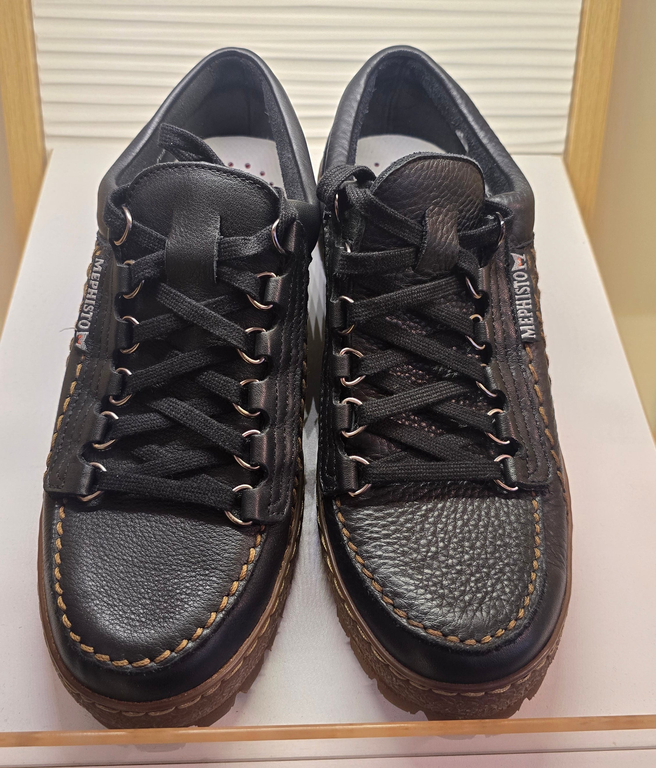 Men's Sample #2125- MISMATCHED SIZES (L-8.5, R-8)