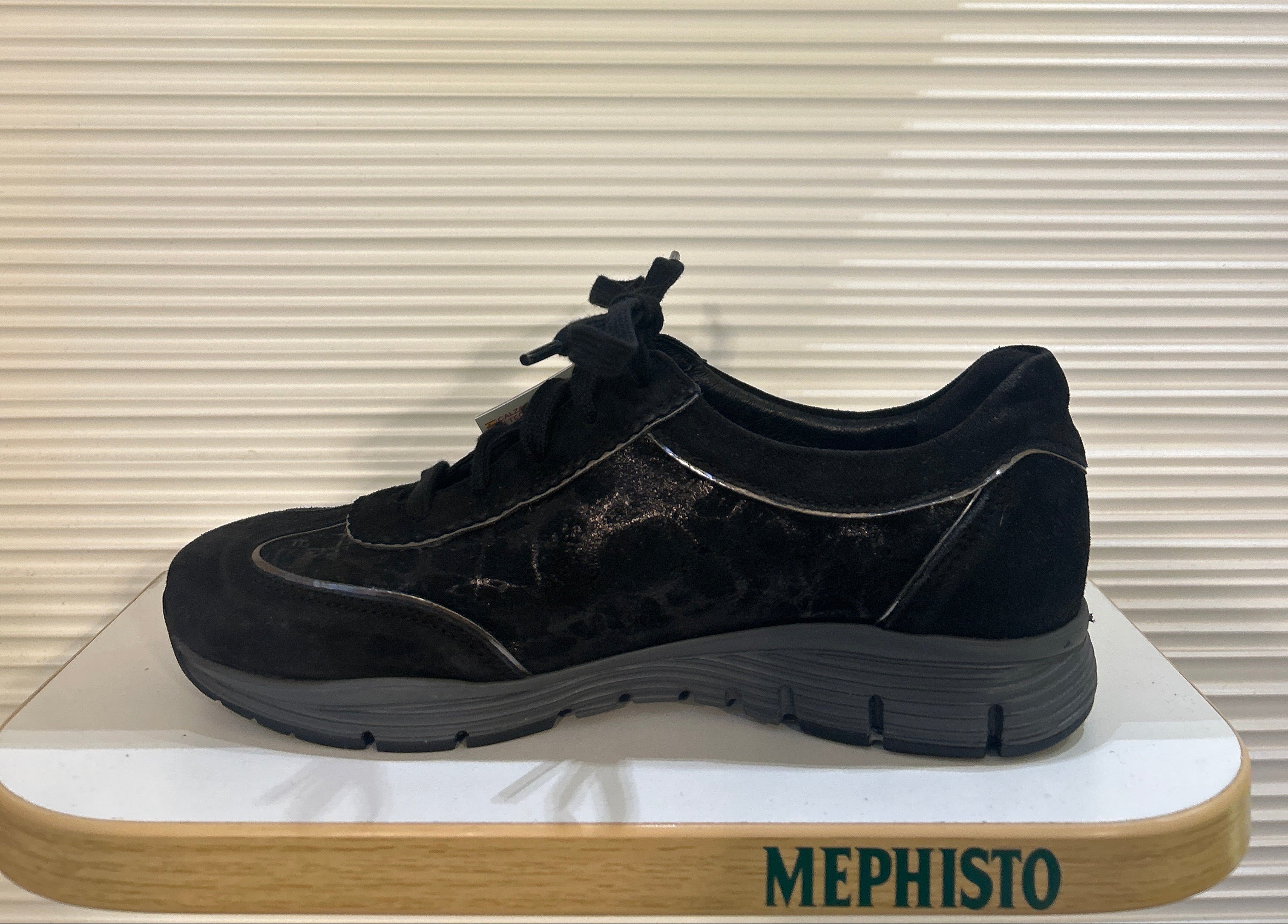 Yael - Black 12200/4900
