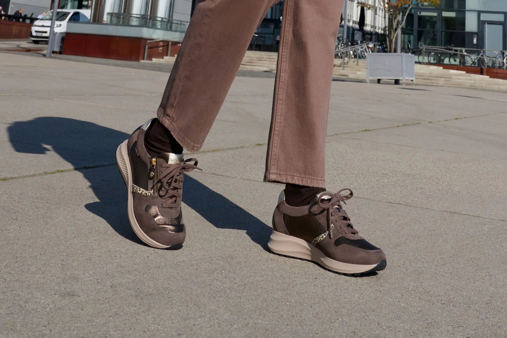 Kim - Ice Brown 1220T/0H