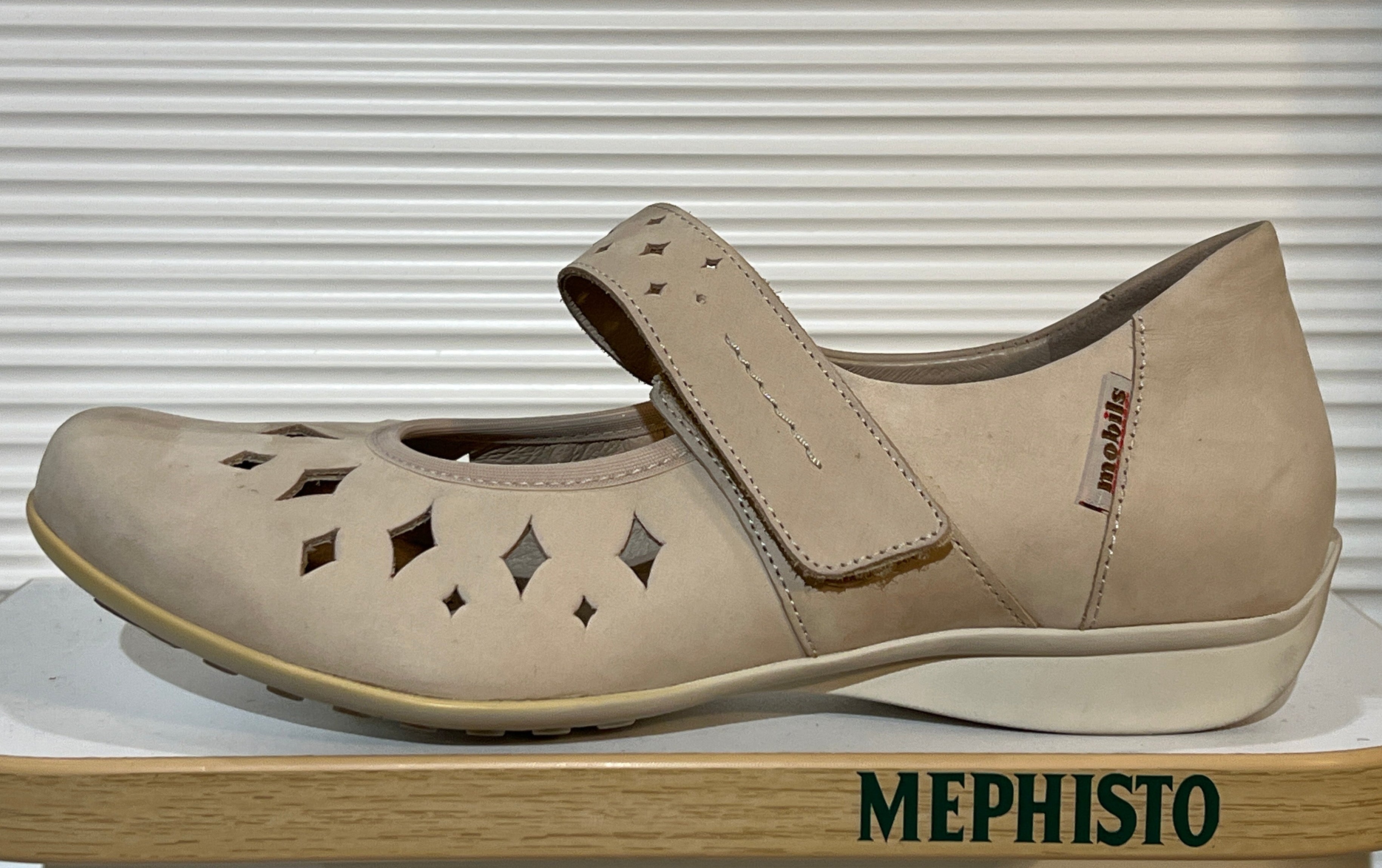 Women’s Sample # 3323