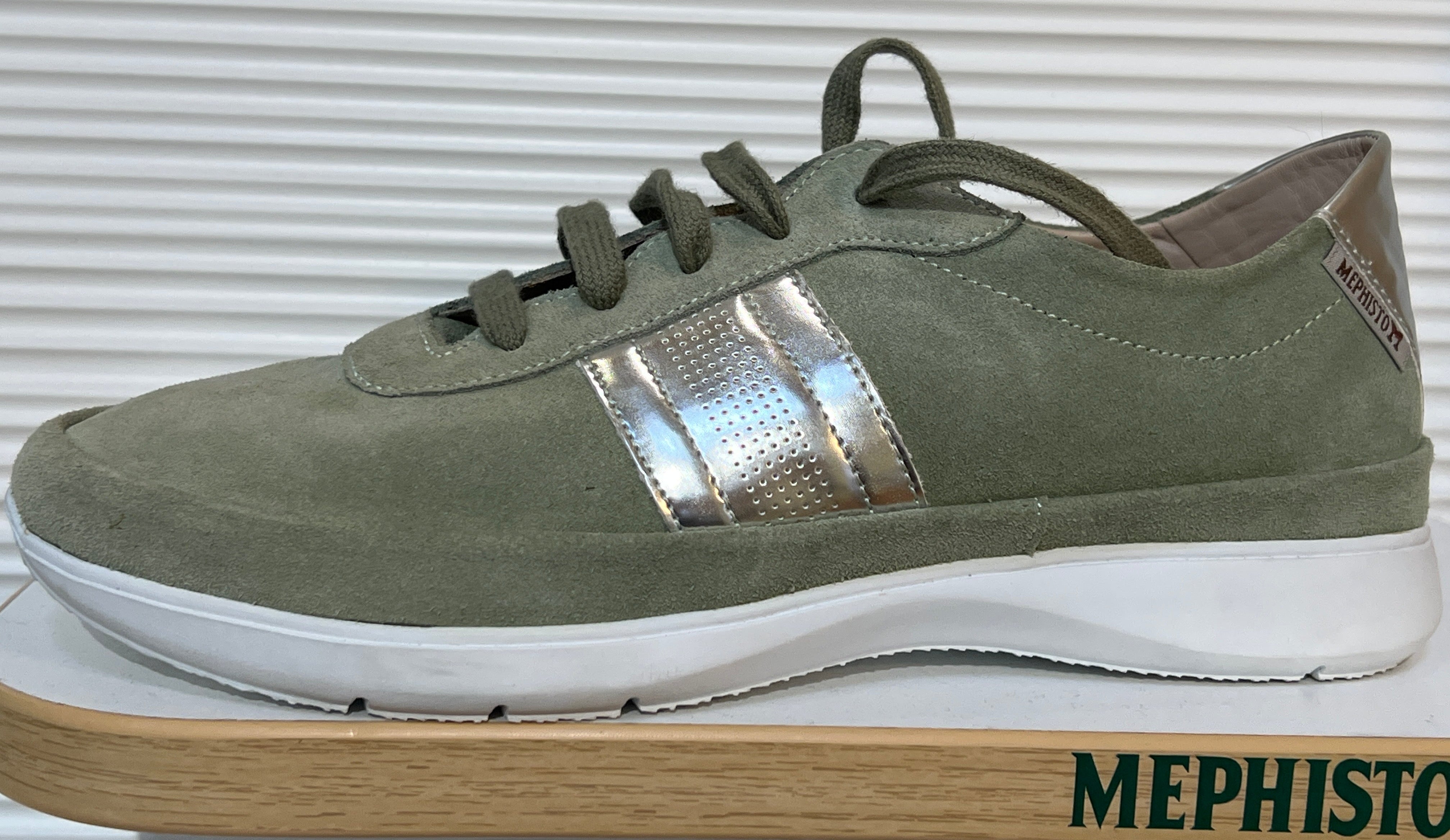 Women's Sample Shoe # 1231