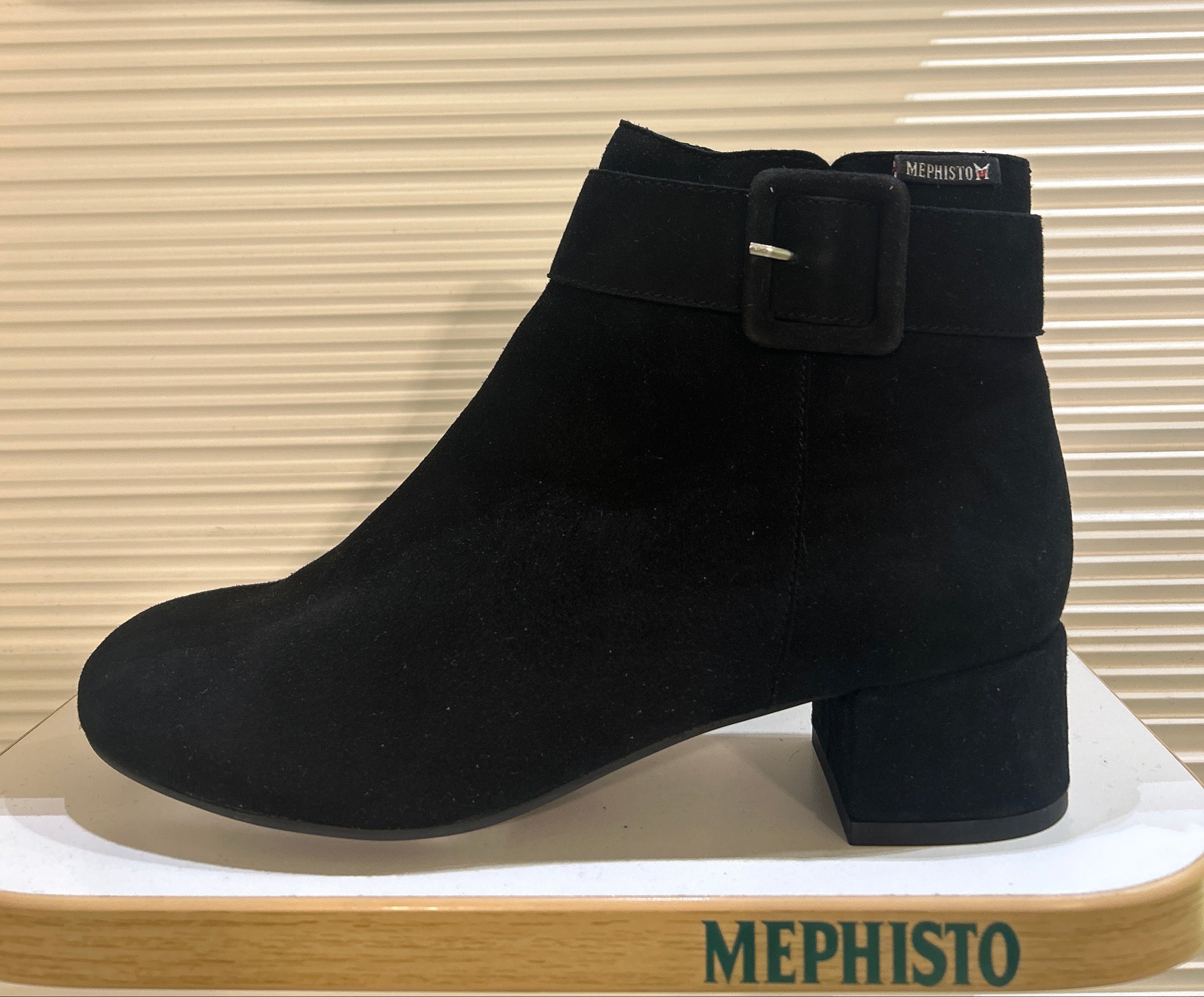 Women’s Sample Boot #225