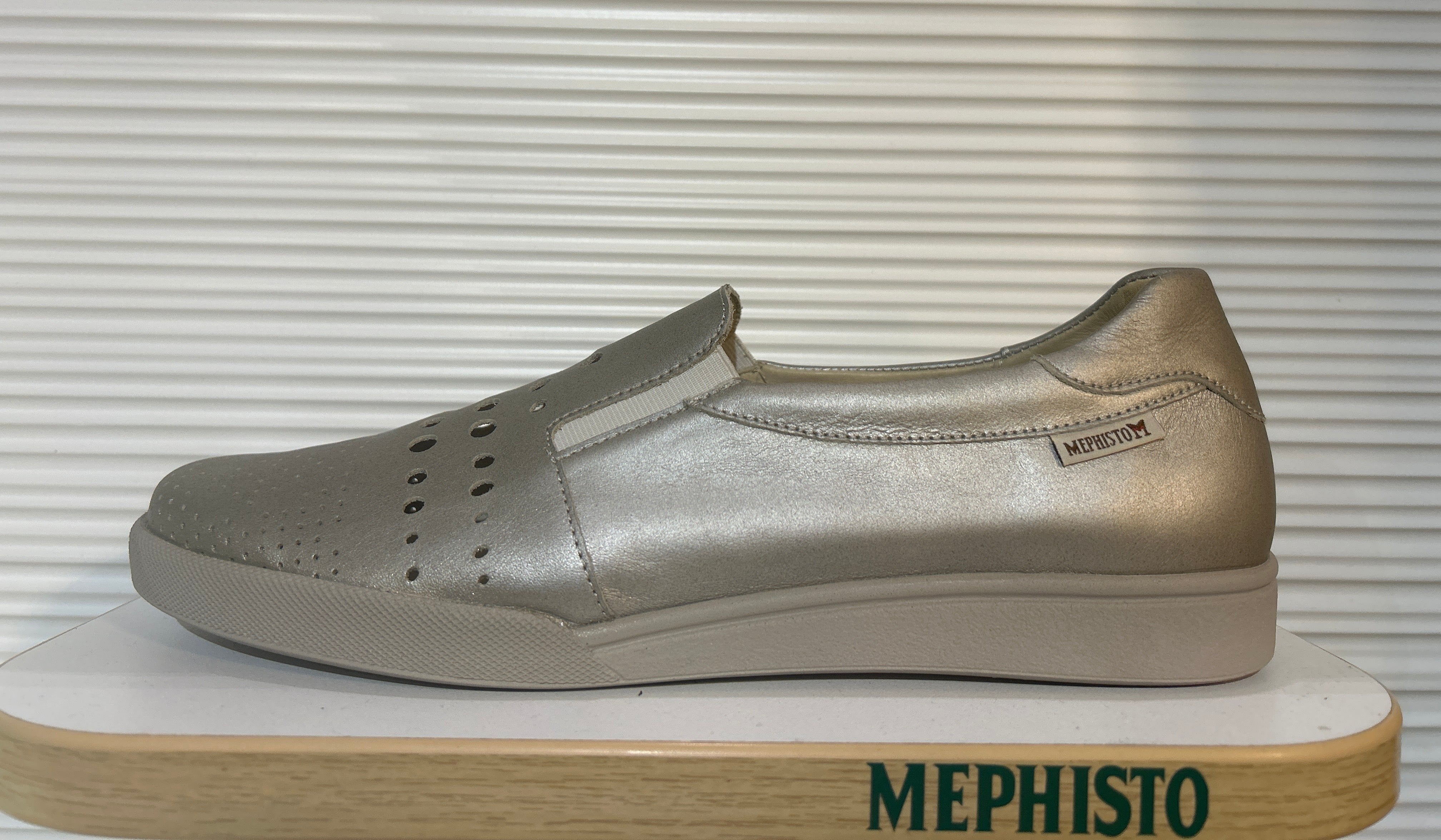 Doroty - Perf Light Taupe 10118N