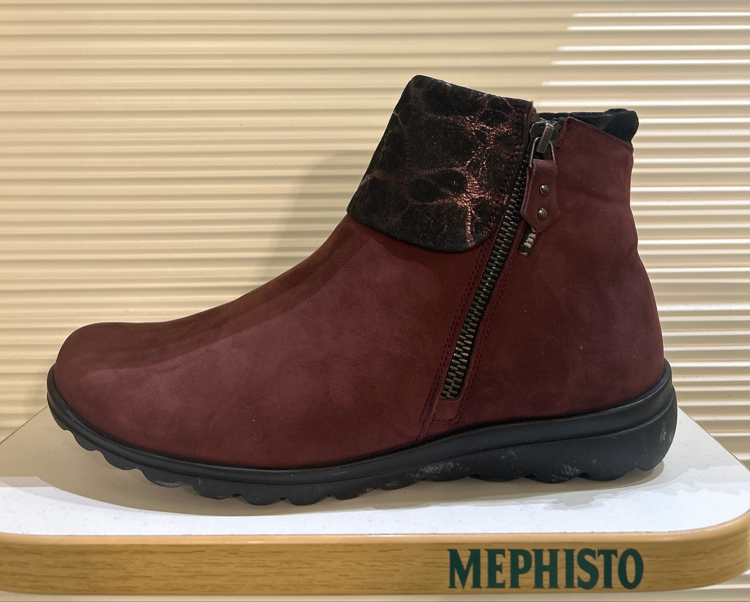 Women’s Sample Boot #108