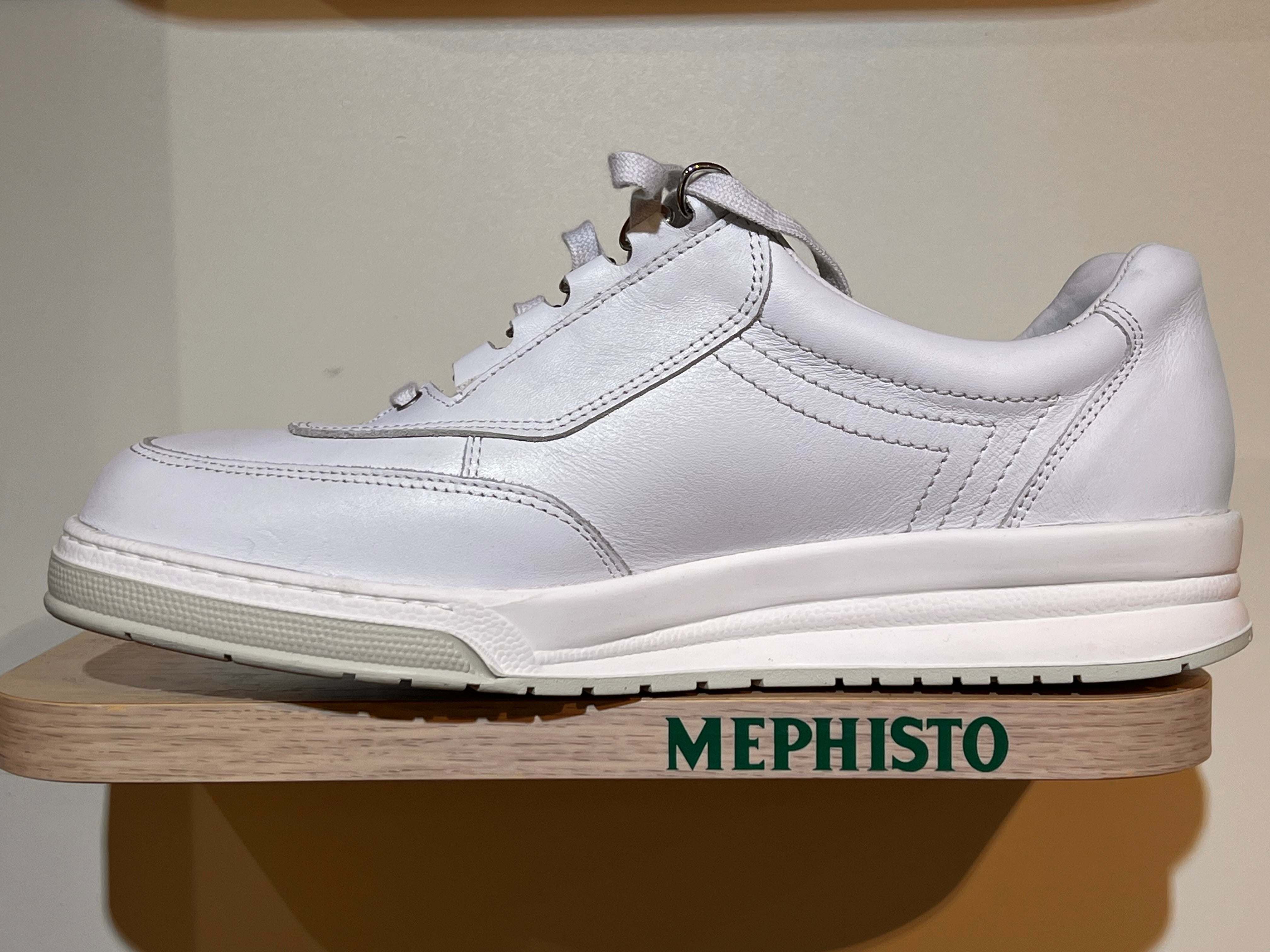 Men's Sample Second Match - White Discolored Outsole