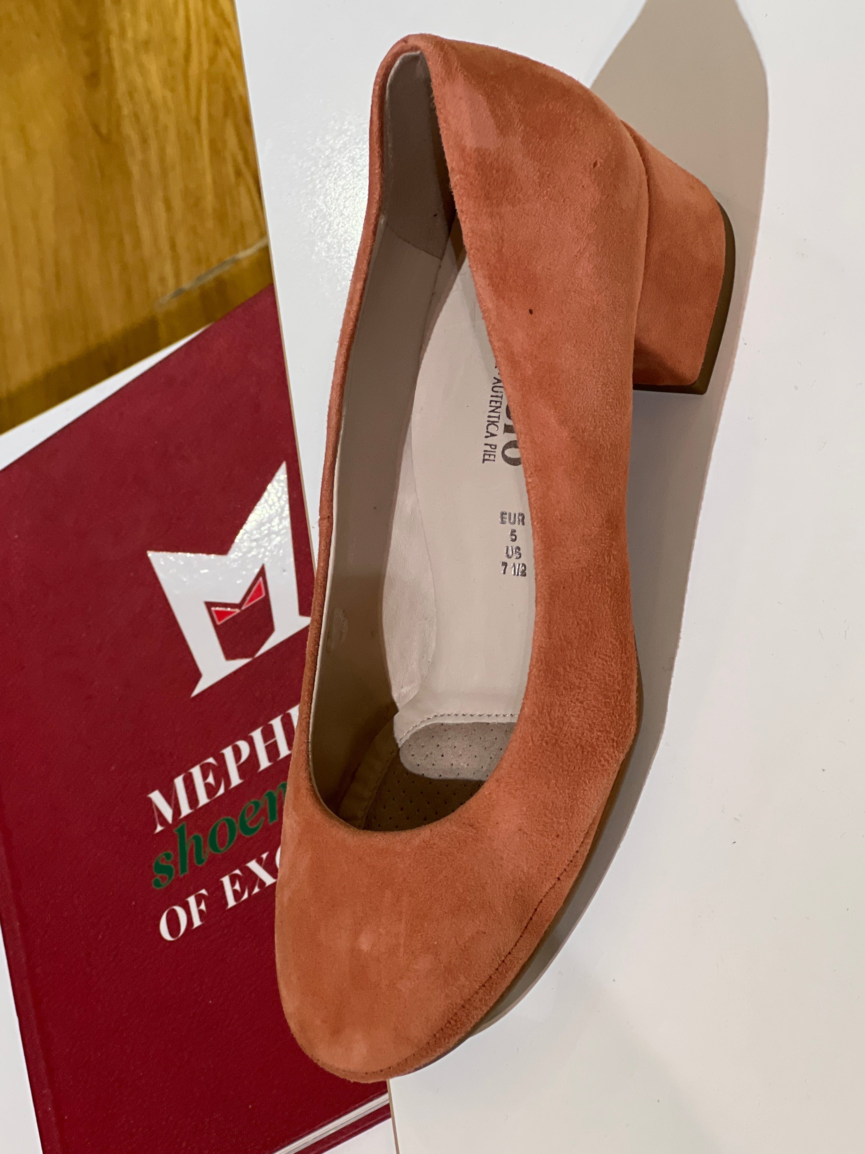 Women’s Sample Pump # 969