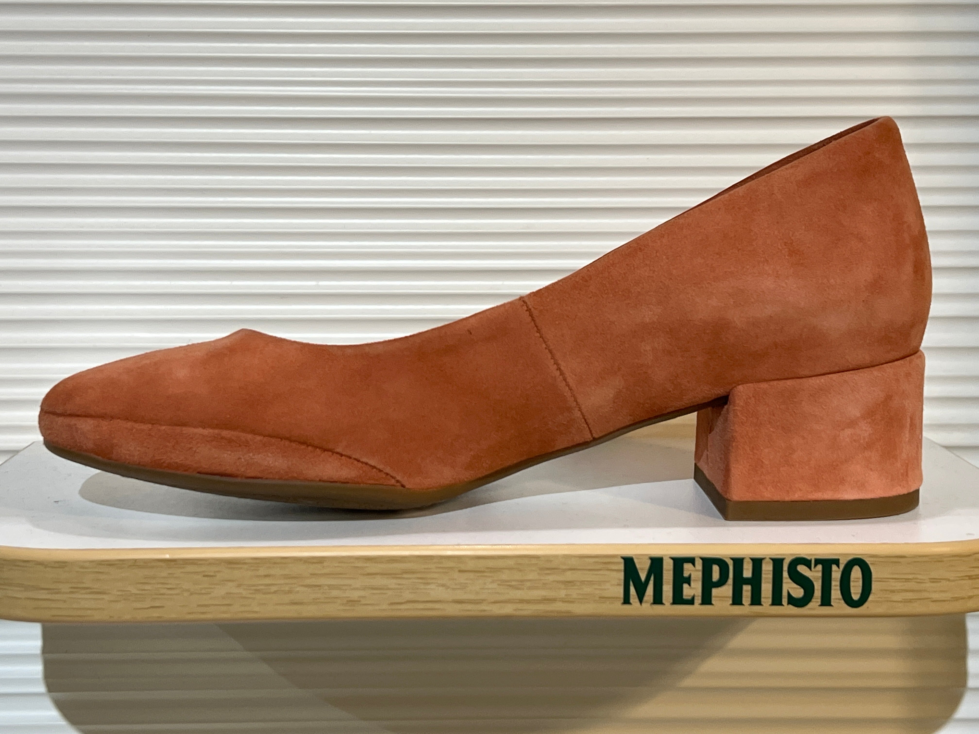 Women’s Sample Pump # 969