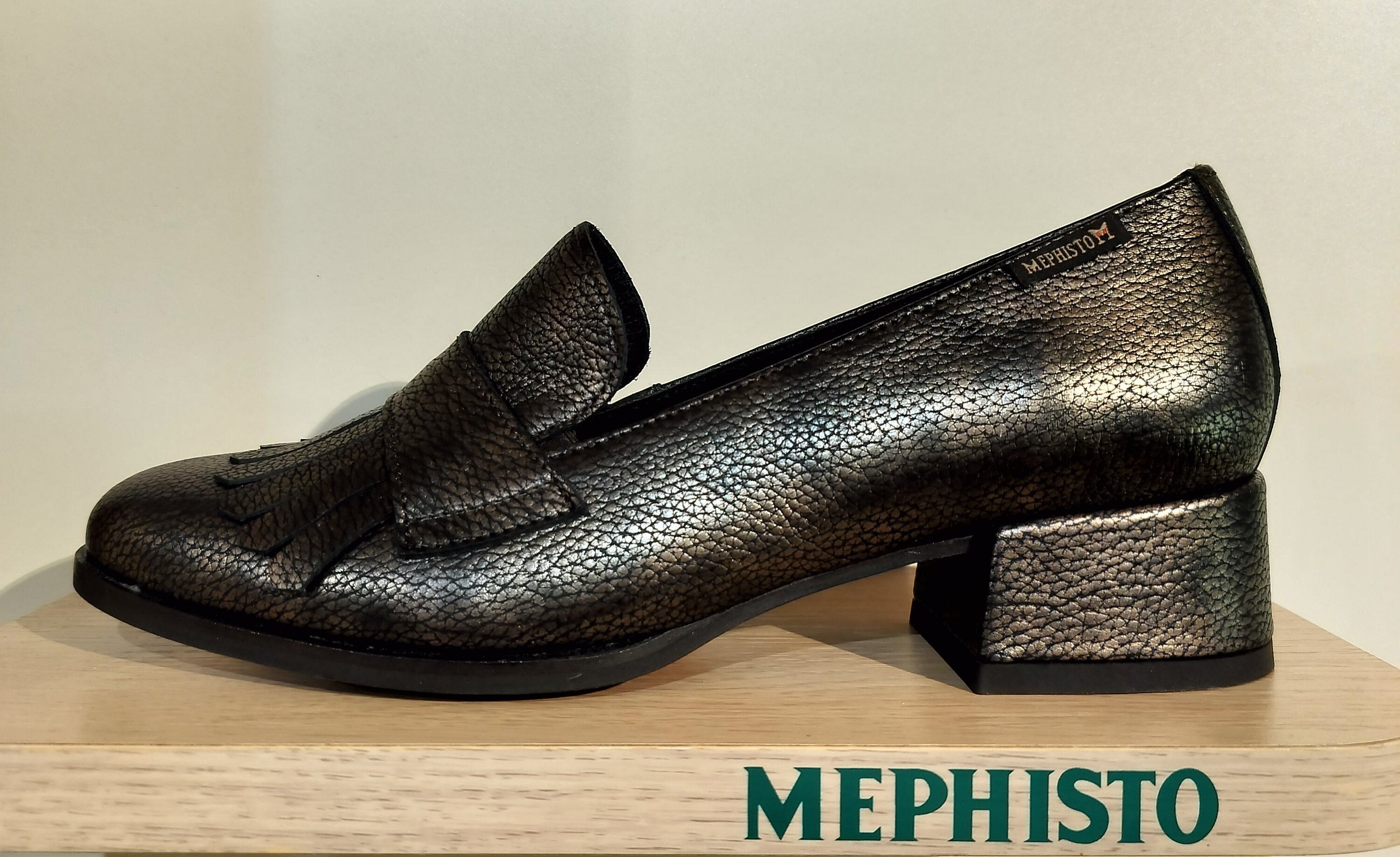 Women sample 2326 size7
