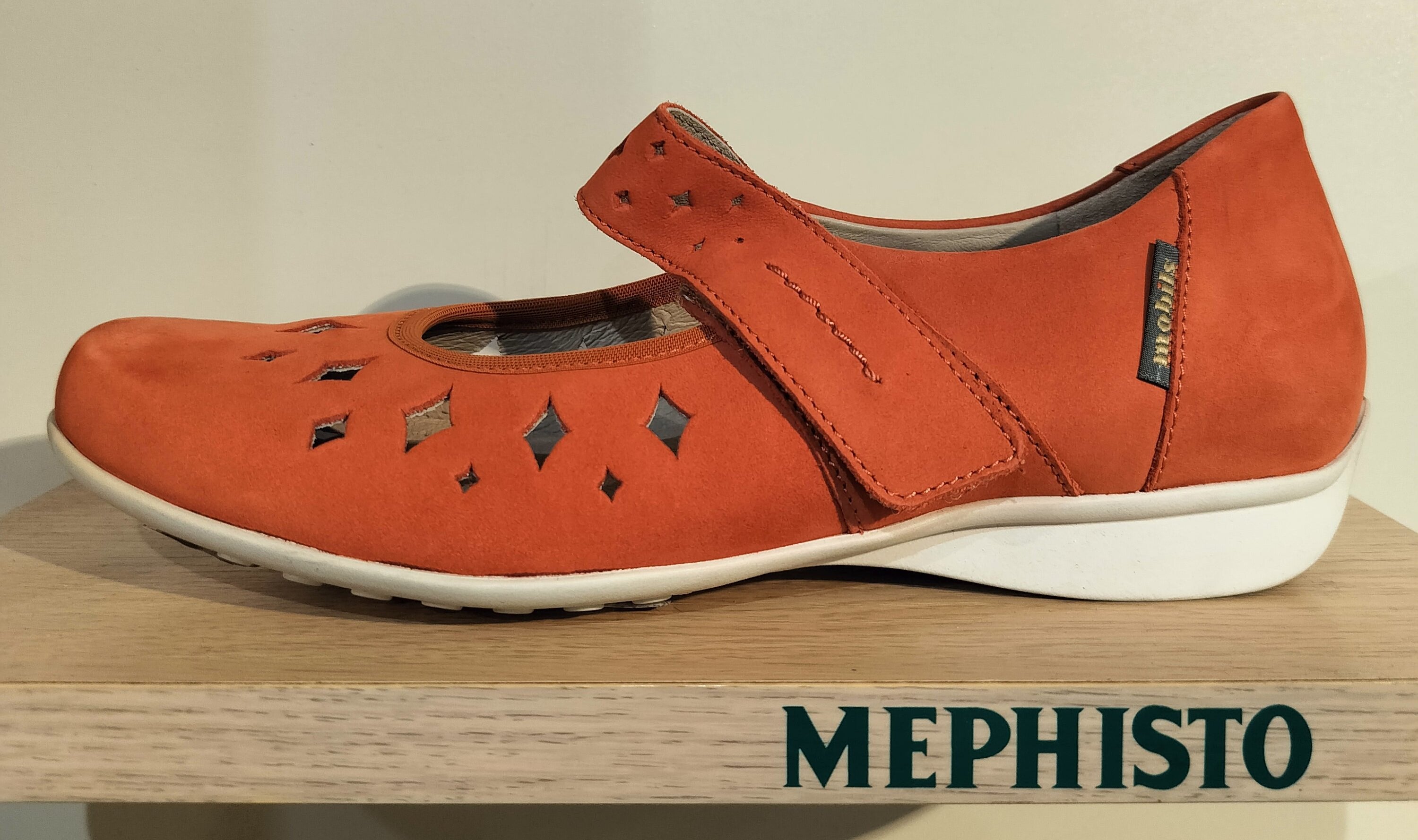 Women sample 3375