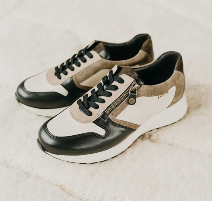 Kim - Fog Black 7834