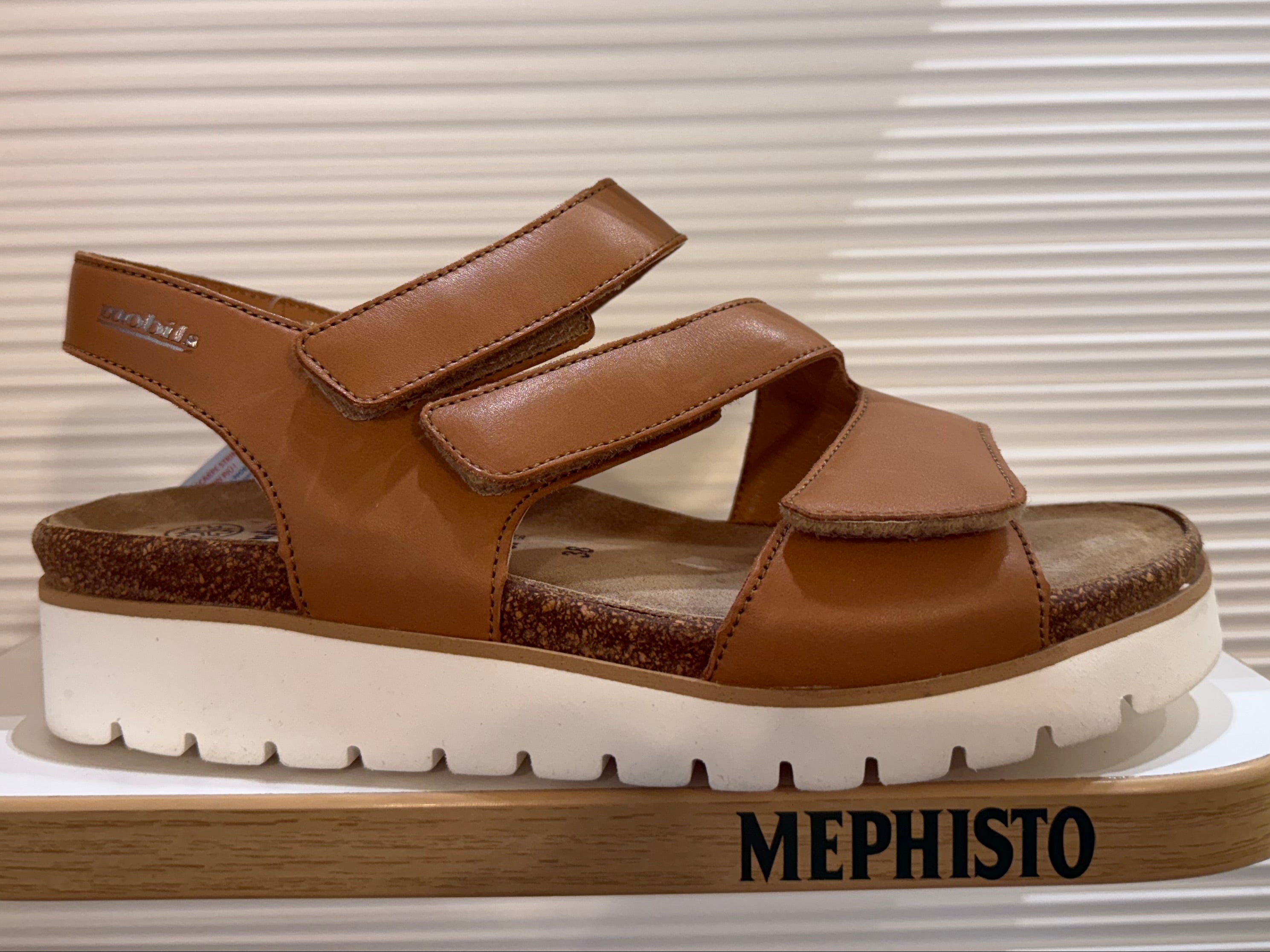 Women's Sample Second Talisia Brandy size 8