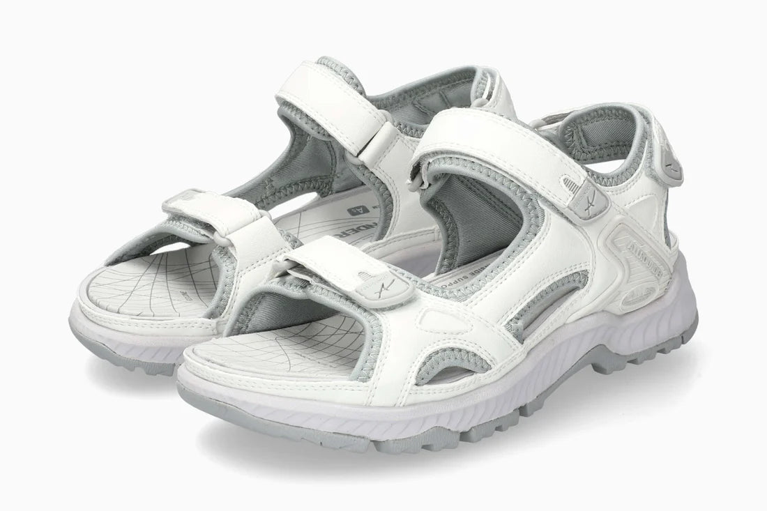 Westside - White WHTSO30/LY06