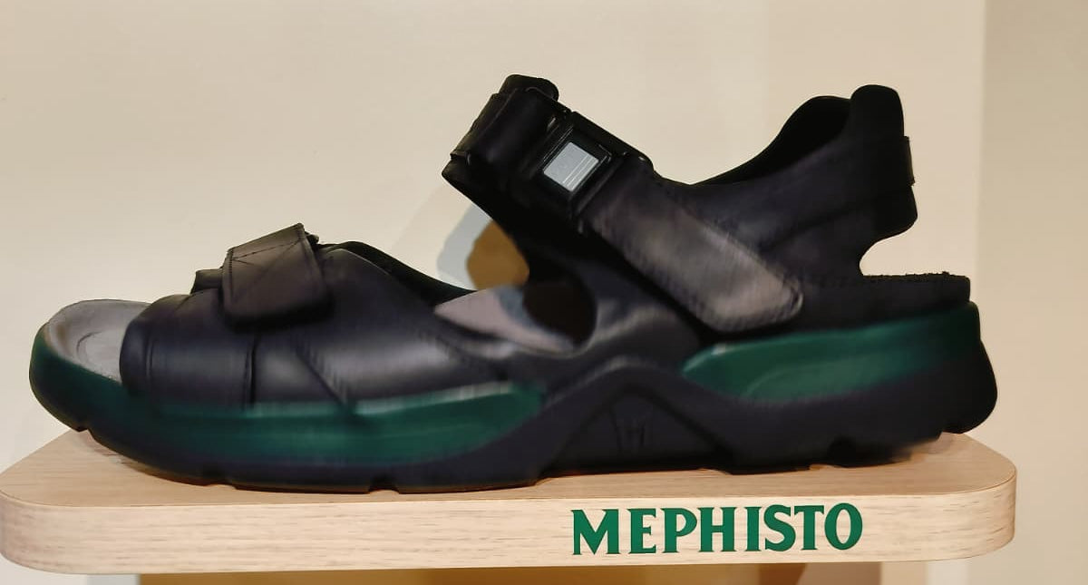 Men’s Sample Second Shark Dark Brown Size 11