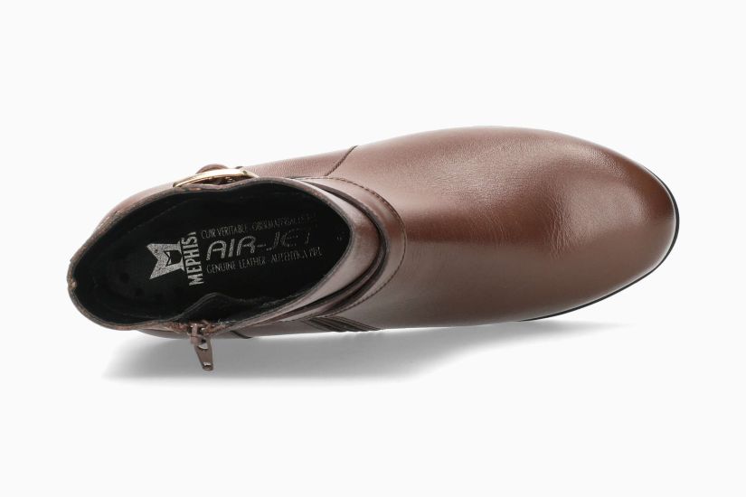 Avril - Brown 7858